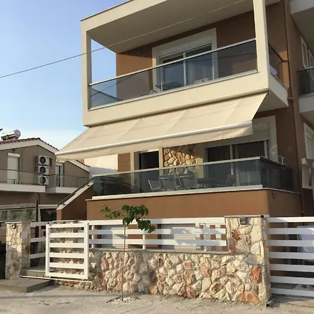 Estia House 2 Case de vacanță